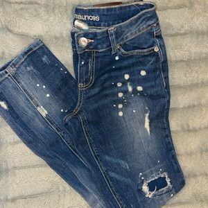 Maurices Distressed Jeans size 1/2. Factory distressed 🍭 3/20$